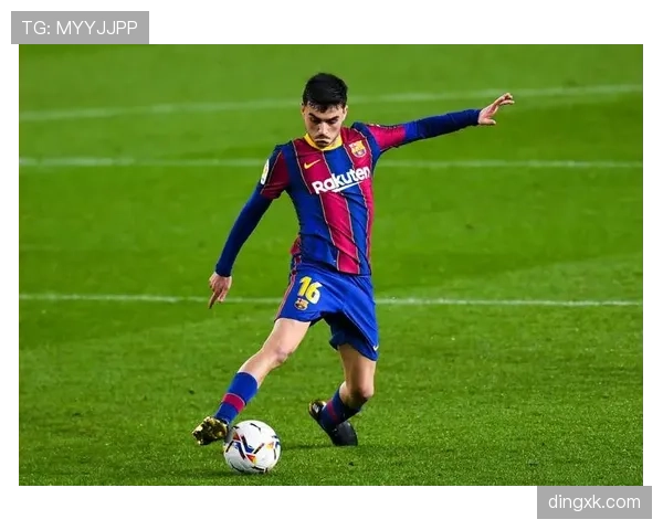 佩德里在巴萨体系中的战术支点作用与表现放大机制解析