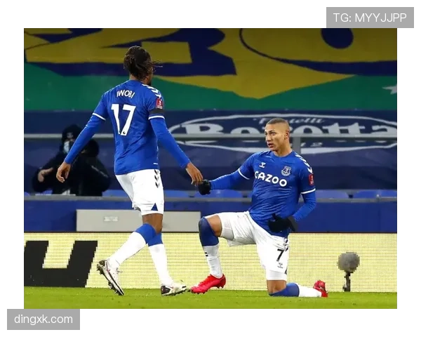 孙兴慜与C罗的进球效率差距：终结能力的关键断点在哪